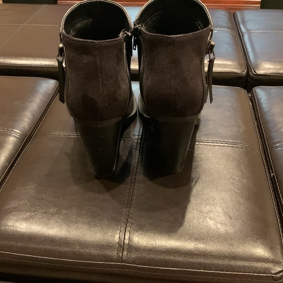 Black ankle bootie, 3 inch heel, size 9 - Picture 7 of 9